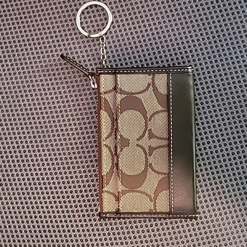 Keychain - mini ID case